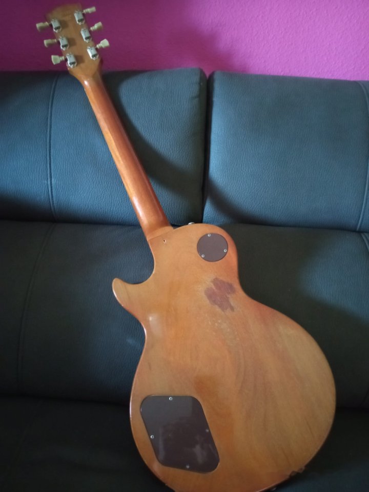 Gibson Les Paul Deluxe Goldtop 1973 de segunda mano · Foto 5 de 10 · Almería · 7499 €