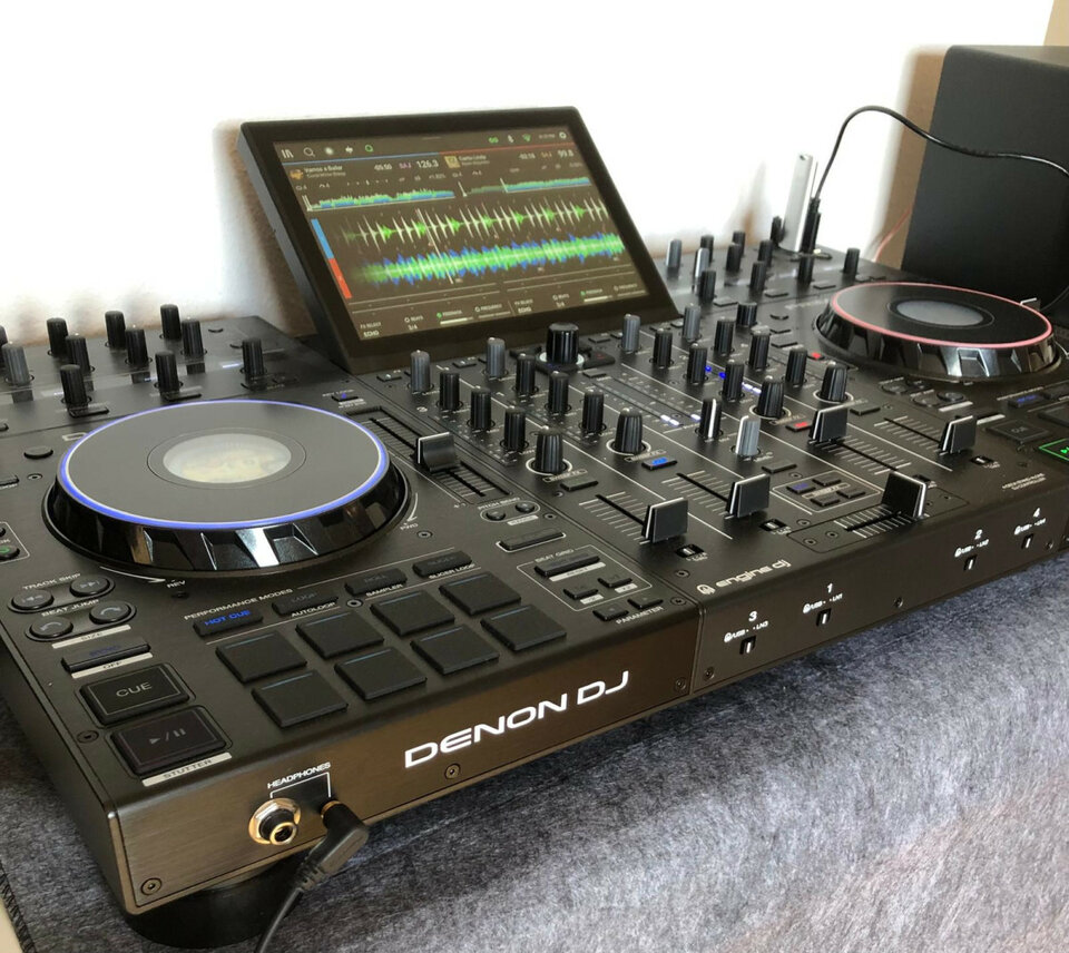 Denon prime 4 plus