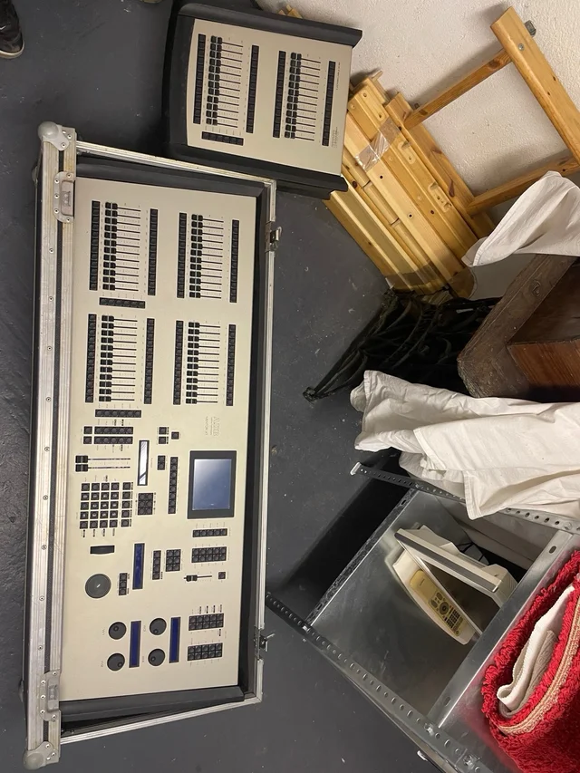 Mesa de luces ADB Lighting Tecnologies