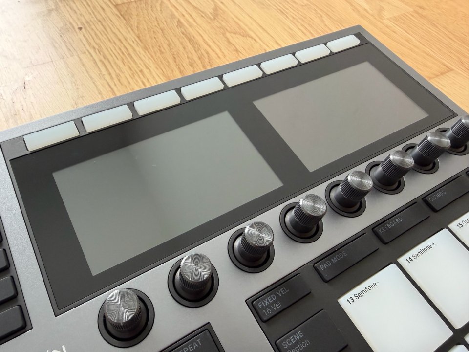 Native Instruments Maschine+ Sistema de producción standalone, mint de segunda mano · Foto 4 de 4 · Araba · 680 €