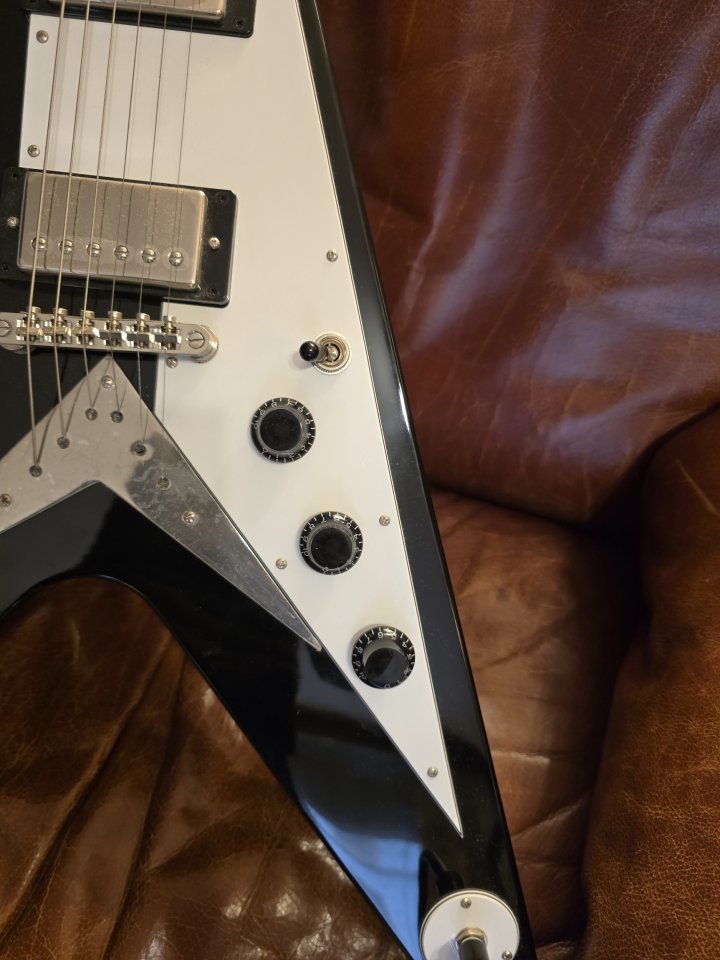 Epiphone Flying V Ebony negra estilo Gibson nueva de segunda mano · Foto 3 de 9 · Asturias · 400 €