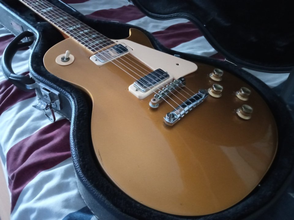 Gibson Les Paul Deluxe Goldtop 1973 de segunda mano · Foto 8 de 10 · Almería · 7499 €