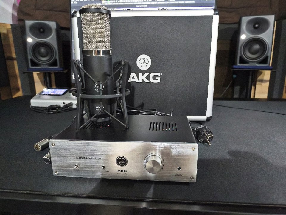 AKG P820 Tube completo de segunda mano · Foto 1 de 9 · Huelva · 280 €