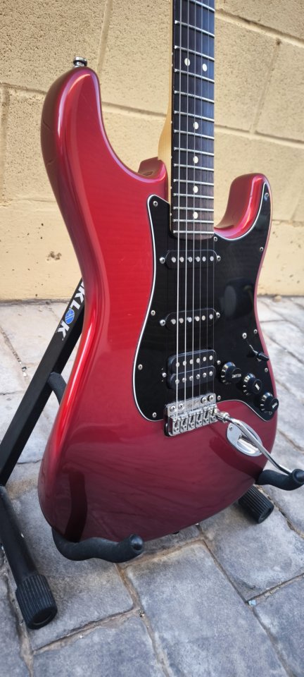 Vendo/cambio Fender Strat USA, VegaTraem, Dimarzio, Hipshot de segunda mano · Foto 3 de 10 · Zaragoza · 1300 €