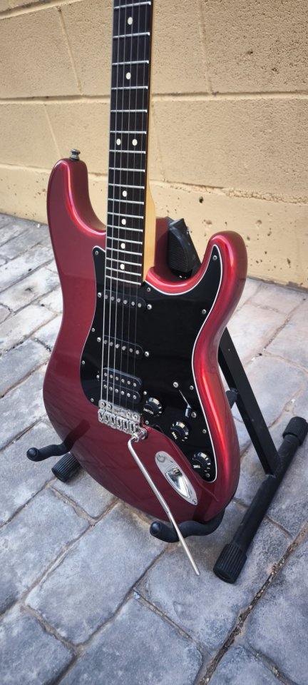 Vendo/cambio Fender Strat USA, VegaTraem, Dimarzio, Hipshot de segunda mano · Foto 5 de 10 · Zaragoza · 1300 €