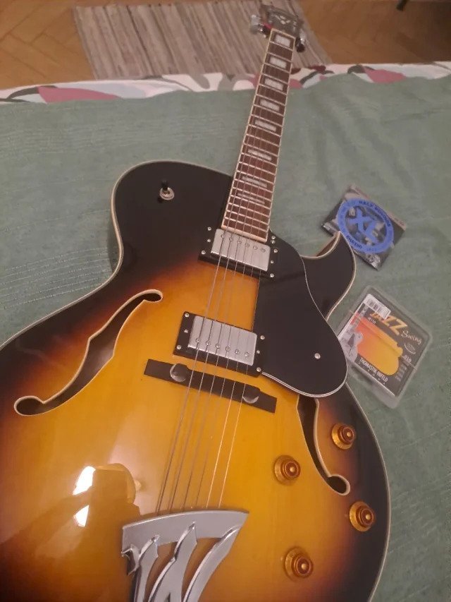 Hollowbody Washburn J3 de segunda mano · Foto 4 de 10 · Madrid