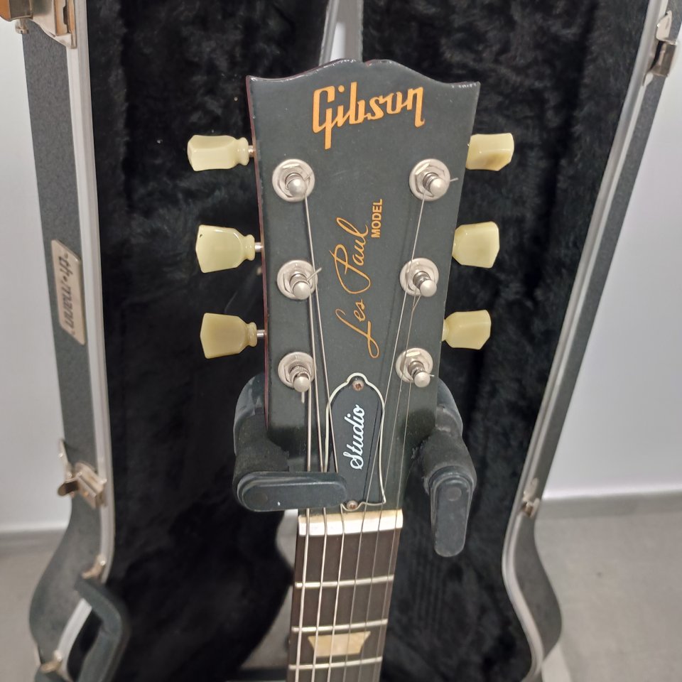 Gibson Les Paul Studio 2012+ estuche de segunda mano · Foto 3 de 10 · Málaga · 900 €