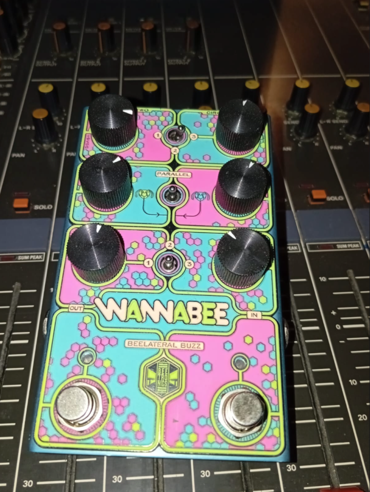 Beetronics Wannabee Dual Drive Pedal de segunda mano · Foto 1 de 3 · Asturias · 200 €