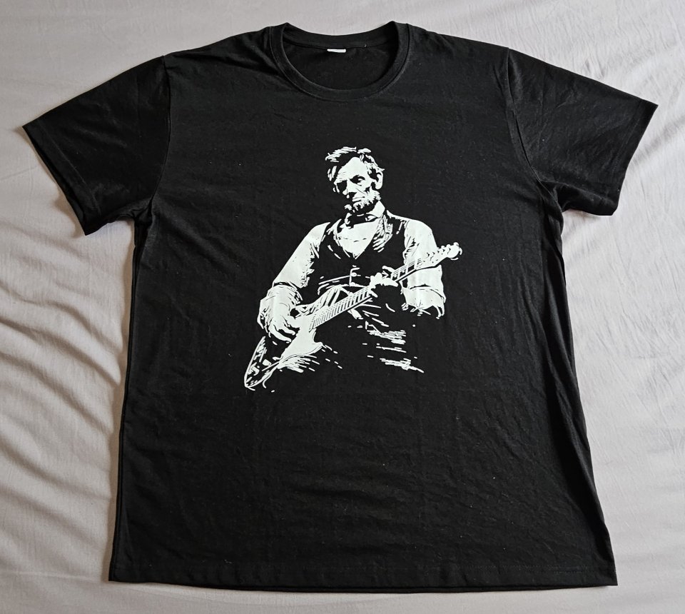Camiseta Abraham Lincoln con Guitarra Electrica de segunda mano · Foto 8 de 8 · Valencia · 15 €
