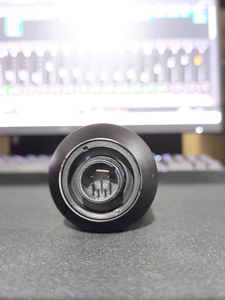 AKG P820 Tube completo de segunda mano · Foto 4 de 9 · Huelva · 280 €