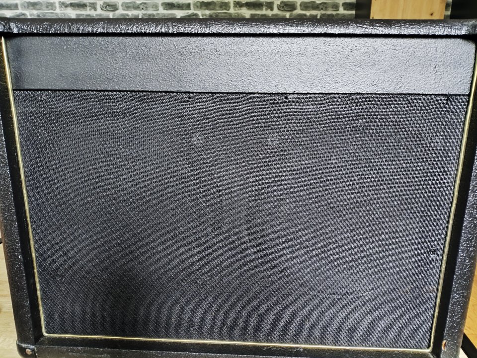 Pantalla 212 jensen de segunda mano · Foto 1 de 3 · Navarra · 110 €