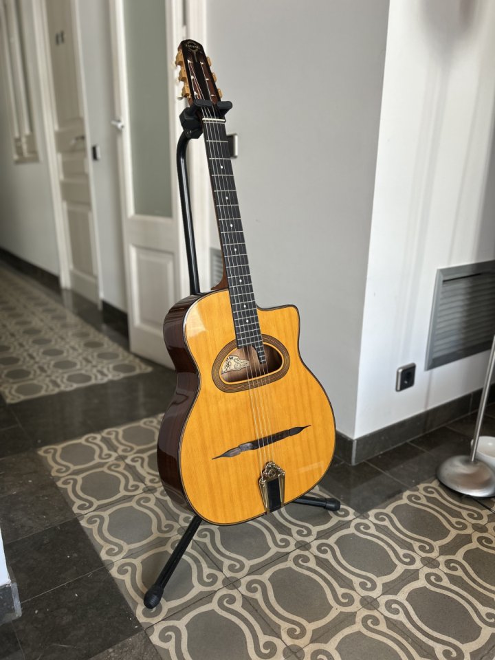 Gitane D-500 (guitarra manouche) de segunda mano · Foto 2 de 10 · Barcelona · 600 €