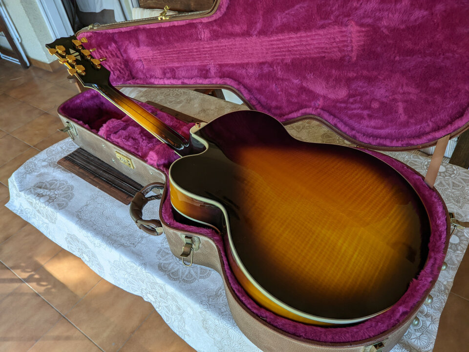 Gibson Super 400 del '99.