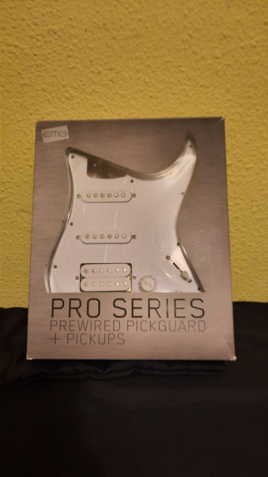 Strato con kit EMG Luke y bloqueo