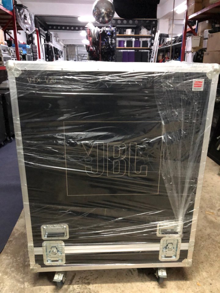 Pack » 3 x Santosom Flight case PRO, 4x JBL VTX V20