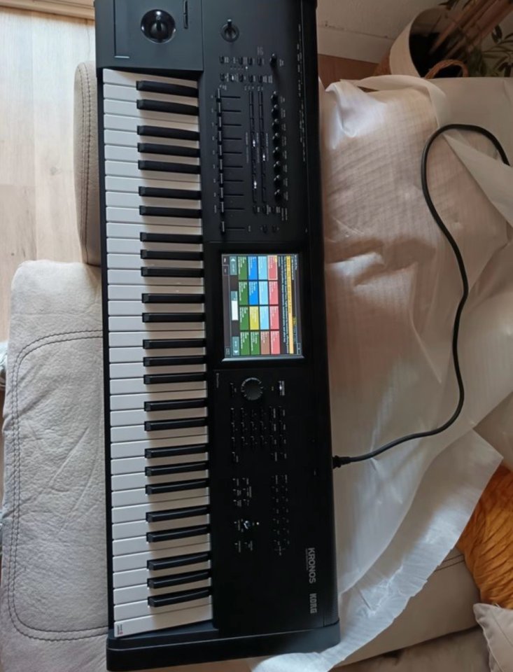 Korg Kronos 3
