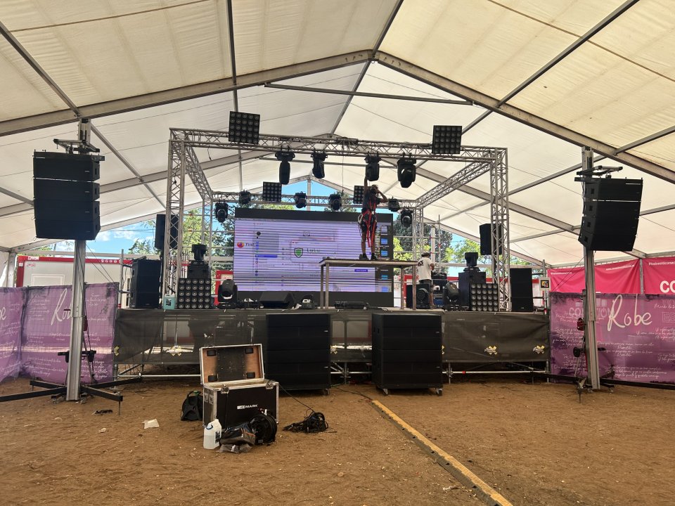Line Array Lynx GXR L210+ GXR-D18A de segunda mano · Foto 3 de 4 · Madrid · 28500 €