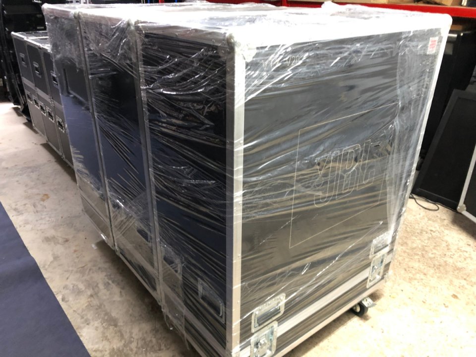 Pack » 3 x Santosom Flight case PRO, 4x JBL VTX V20