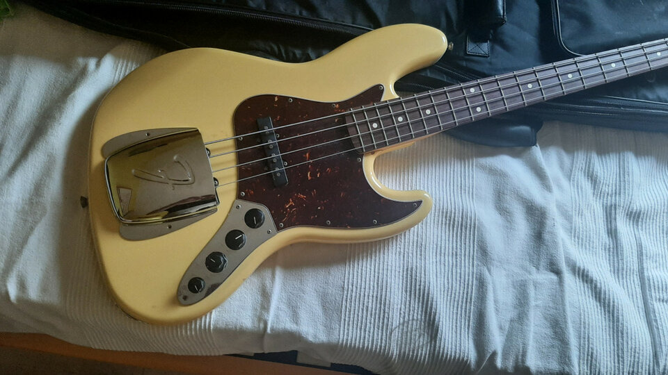 fender  jazz bass deluxe mex  regalo  ampli orange crush 50 bxt