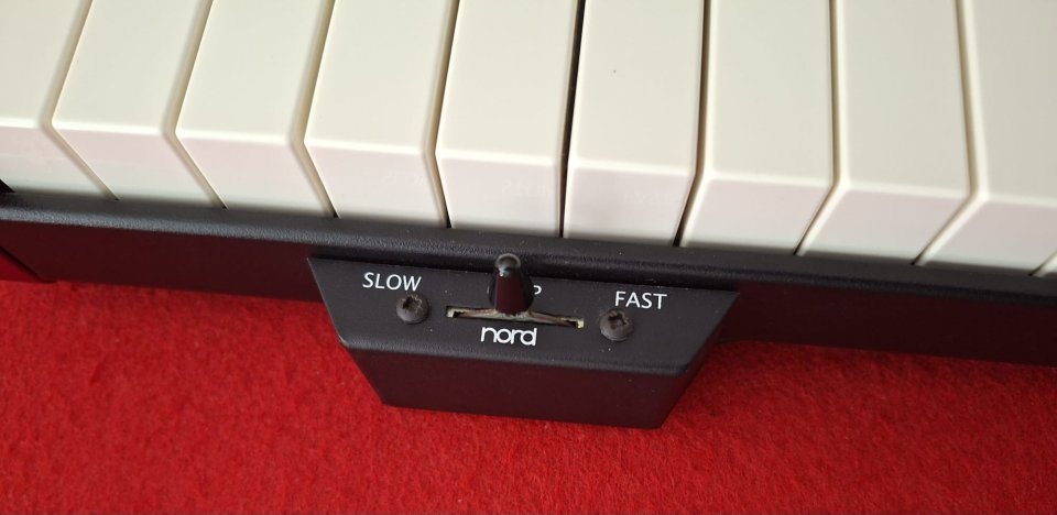 Nord Stage 4 compact + Funda + Half Moon de segunda mano · Foto 6 de 10 · Girona · 3150 €