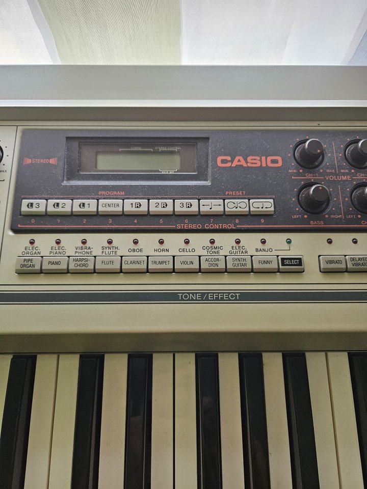 Teclado casiotone 7000 (1983) por pedal de segunda mano · Foto 3 de 4 · Valencia
