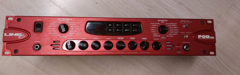 Line6 Pod Pro (rack) + Line6 Floor Board de segunda mano · Foto 1 de 5 · Barcelona · 180 €