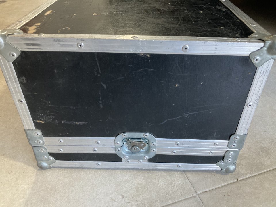 Flight Case para pedales Y multiefectos