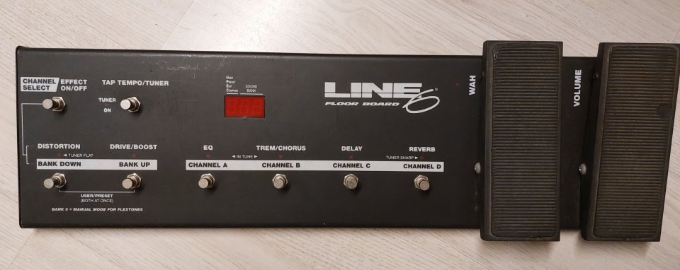 Line6 Pod Pro (rack) + Line6 Floor Board de segunda mano · Foto 3 de 5 · Barcelona · 180 €