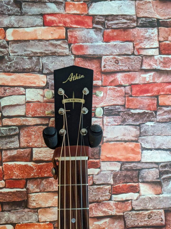 Atkin J-19 The Nineteen ( Las Fotos son de la guitarra actual)