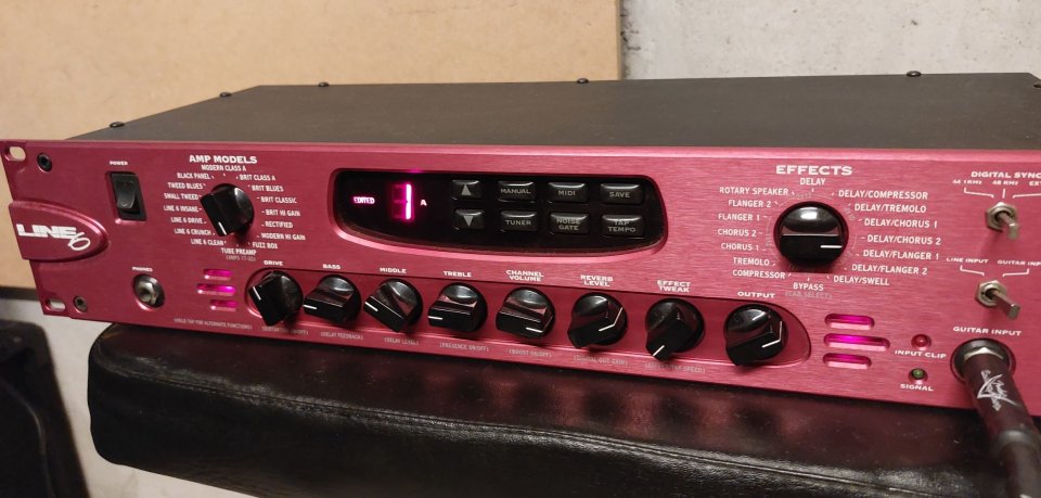 Line6 Pod Pro (rack) + Line6 Floor Board de segunda mano · Foto 5 de 5 · Barcelona · 180 €