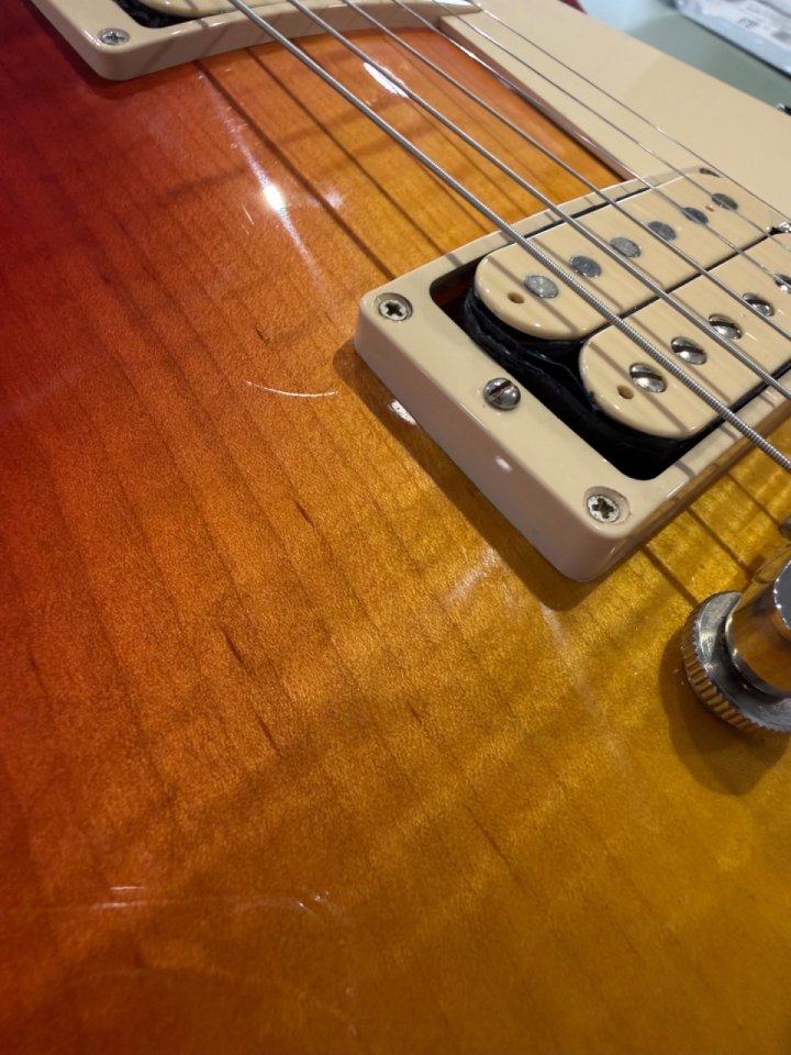 Vendo Gibson Les Paul Standard 60s Double Trouble en acabado Vintage Cherry Sunburst. de segunda mano · Foto 6 de 10 · Málaga · 1950 €