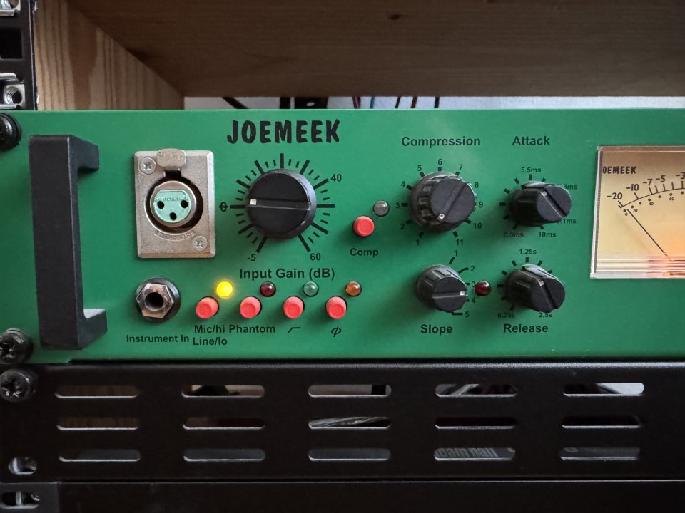 Joemeek VC1Qcs: Canal de grabación de rack de segunda mano · Foto 1 de 2 · Barcelona · 650 €