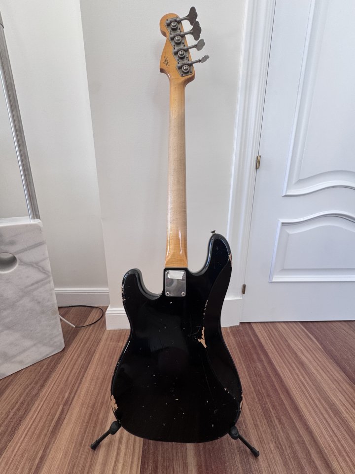 Fender Custom Shop Precision Bass de segunda mano · Foto 8 de 10 · Madrid · 3500 €