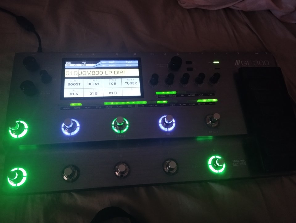 Pedalera profesional mooer ge300