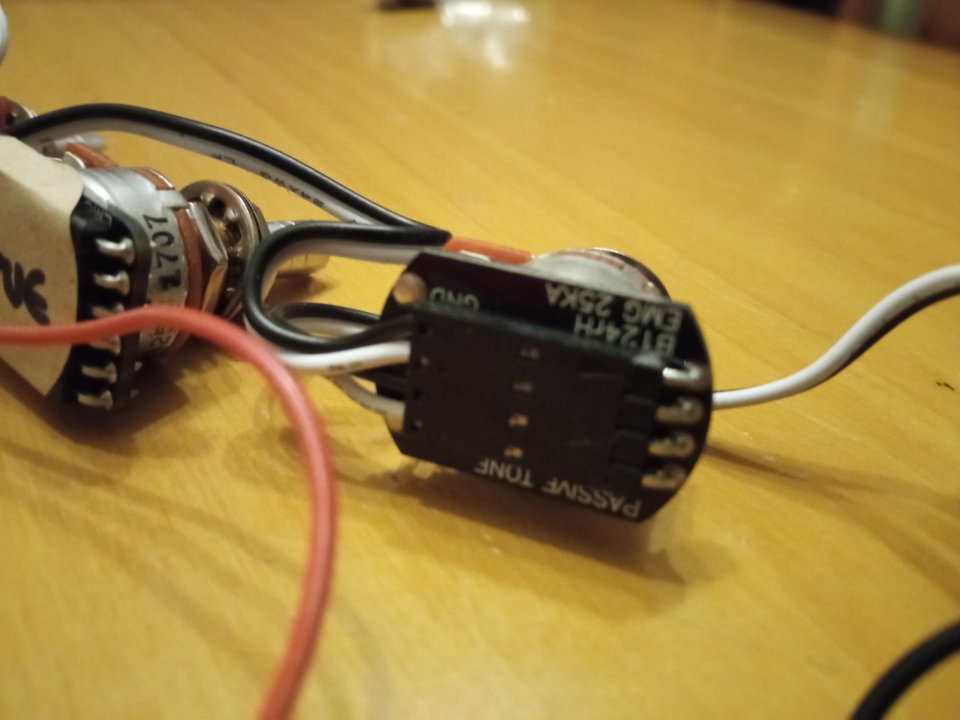 Set pastillas bajo EMG J activas