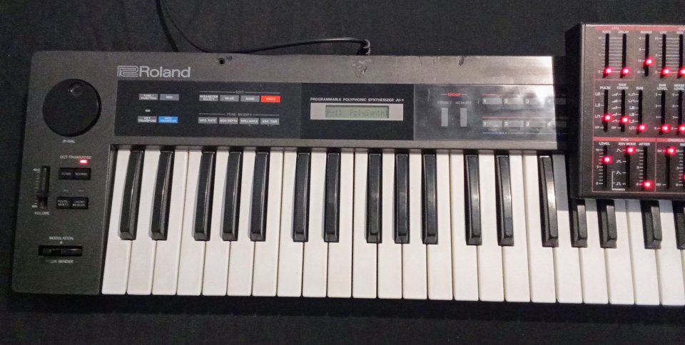 Roland Alpha Juno 1 + DT 300