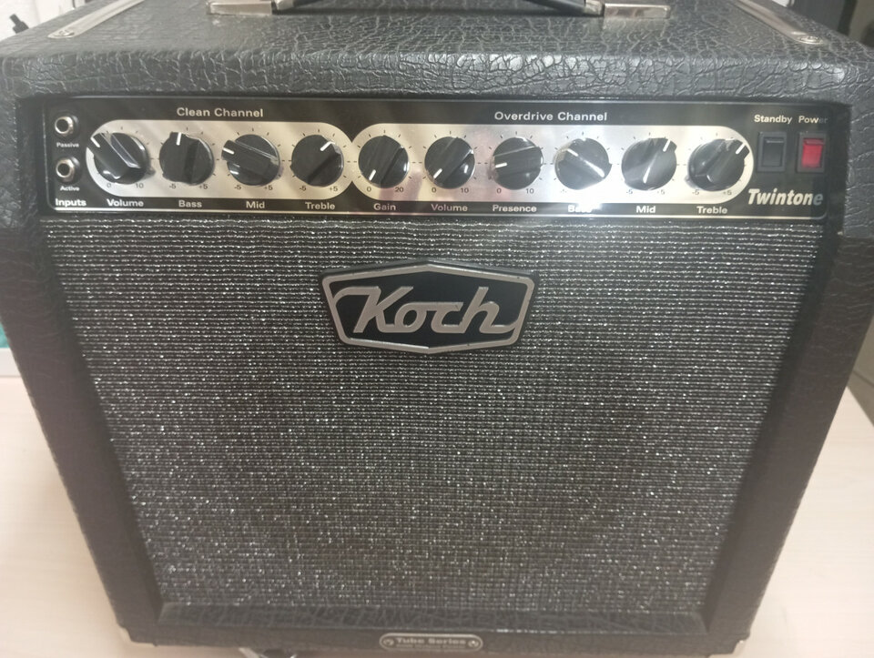 Koch Twintone 50w. Válvulas