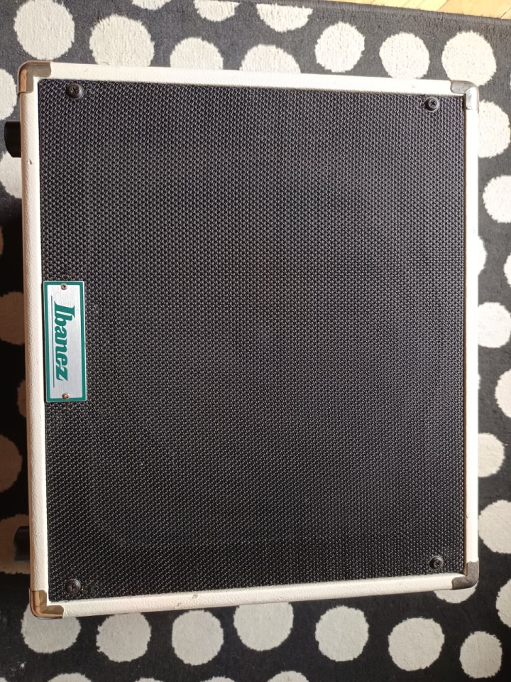 Pantalla Ibanez TSA112C de segunda mano · Foto 1 de 10 · Bizkaia · 130 €