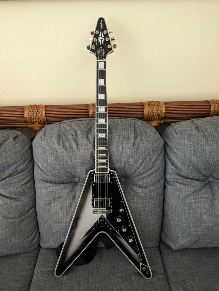 O Cambio Epiphone Brent Hinds Flying V 2016