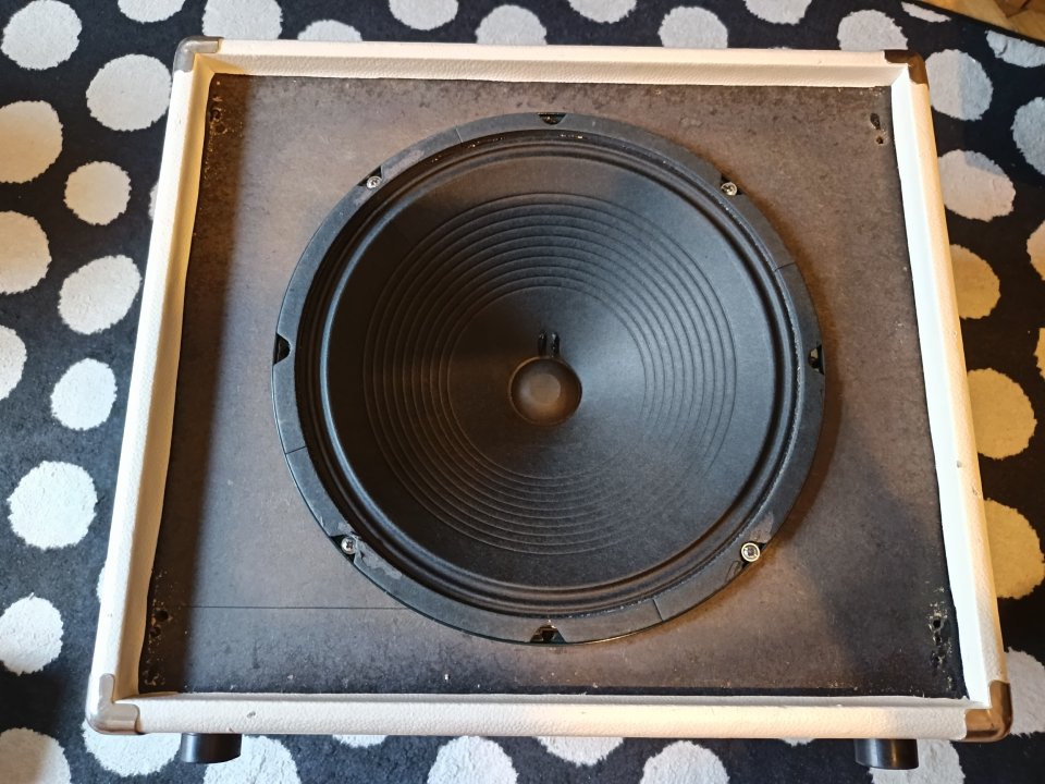 Pantalla Ibanez TSA112C de segunda mano · Foto 2 de 10 · Bizkaia · 130 €