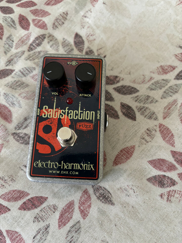 Vendo fuzz satisfaction electro harmonix