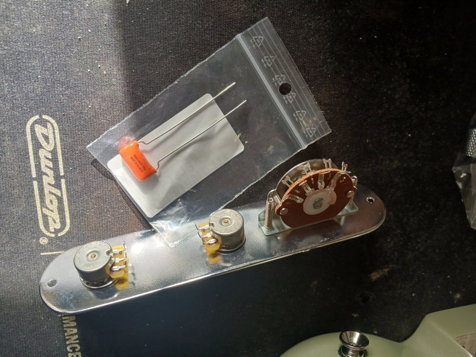 Mojo Guitars Modified Silver Sparkle telecaster ( no Fender) de segunda mano · Foto 7 de 10 · Sevilla · 325 €