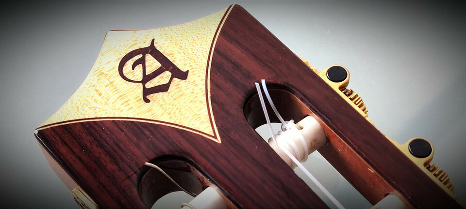 GUITARRA CLÁSICA / FLAMENCA ALHAMBRA "CROSS OVER" CS3 CW E2 Vendo en 1500€ / Valoro cambios: 1700€ (OPCIÓN DE 2X1)