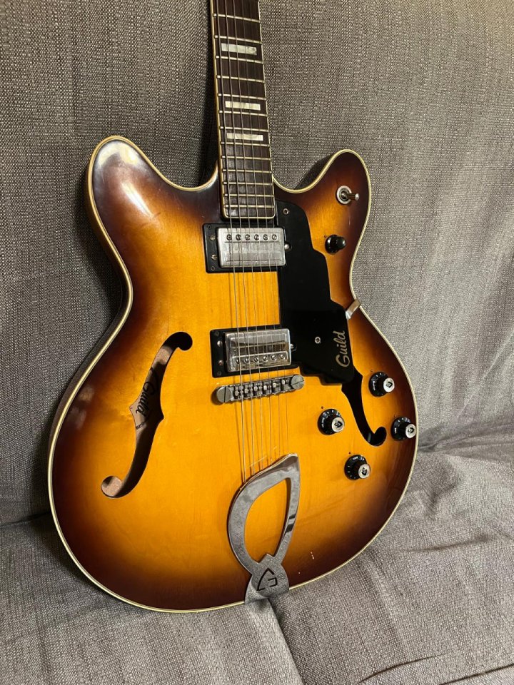 Guild Starfire IV 1977