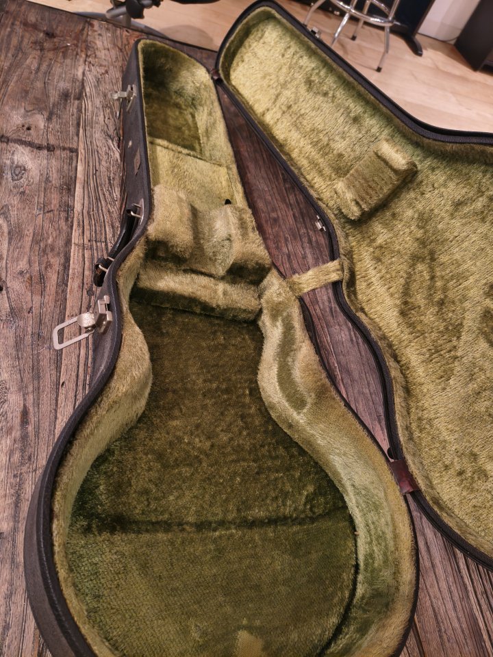 Estuche Tokai 70s 80s