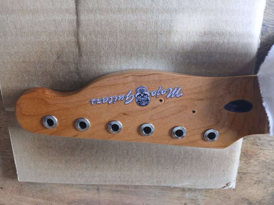 Mojo Guitars Modified Silver Sparkle telecaster ( no Fender) de segunda mano · Foto 9 de 10 · Sevilla · 325 €