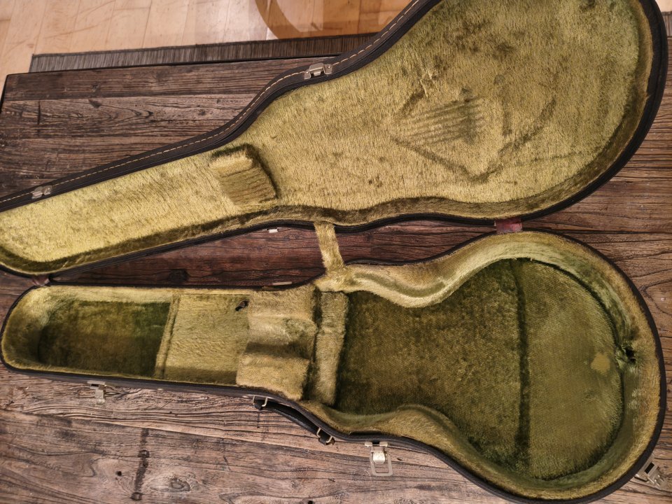 Estuche Tokai 70s 80s