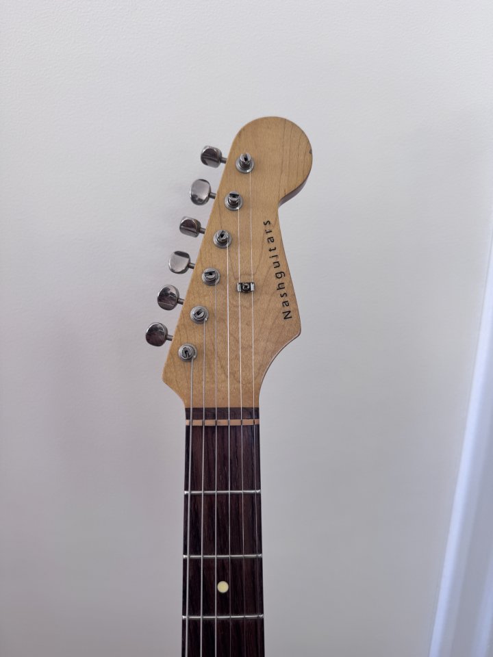 Nash Guitars S-63 – 3 Tone Sunburst de segunda mano · Foto 4 de 8 · Madrid · 2150 €