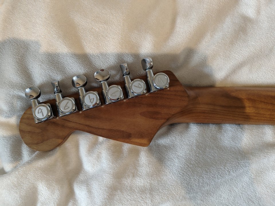 Custom Carved Top Super Strat Stratocaster Strato de segunda mano · Foto 4 de 10 · Madrid · 1250 €