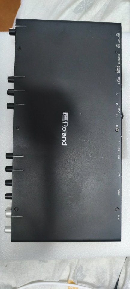 Interfaz de audio Roland Rubix44 de segunda mano · Foto 1 de 4 · Ciudad Real · 100 €